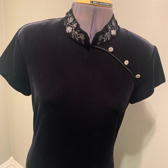 Women’s Black Velvet feel Dress. SL Fashions - Picture 2 of 6